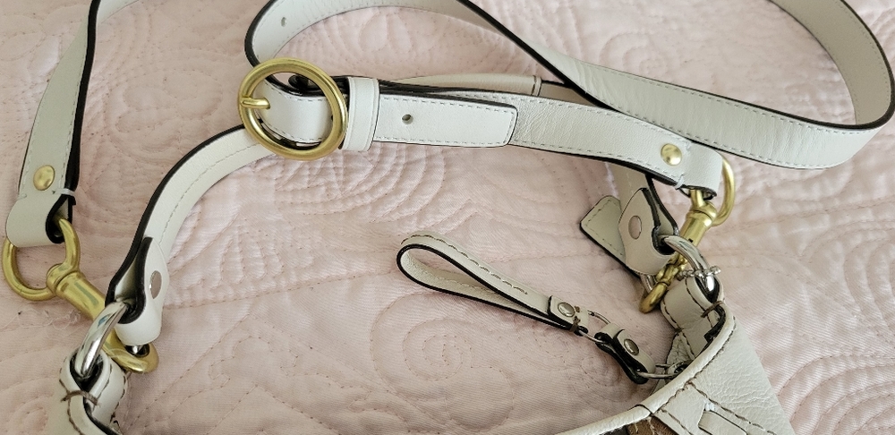 Coach Cross body Bag - Picture 3 of 5